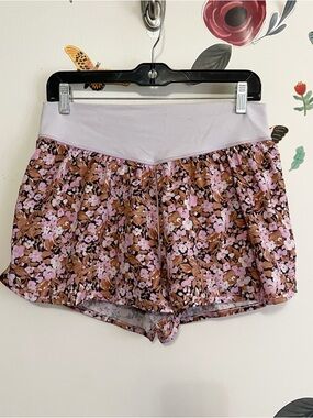 aerie Floral Athletic Shorts in Lavender Floral L